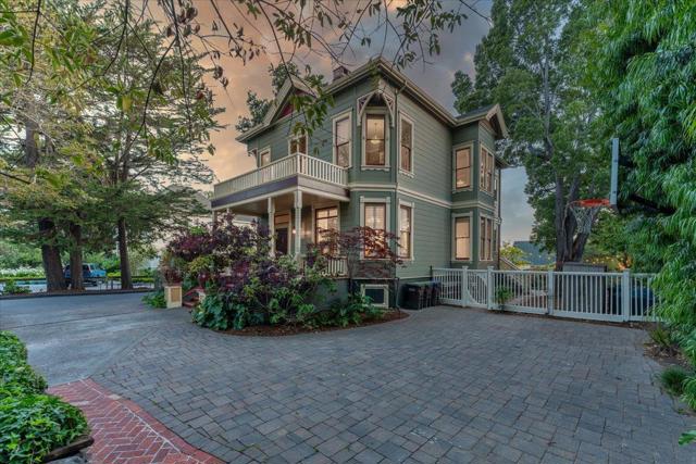 311313 Ocean View Avenue, Santa Cruz CA: https://media.crmls.org/mediaz/b69ce7e1-9d8b-462d-8a45-0bad940baf0e.jpg