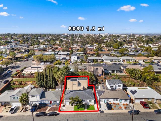 5126 5128 Alumni Pl, San Diego CA: https://media.crmls.org/mediaz/b69d2526-0331-4787-93f9-8b7d8769867e.jpg