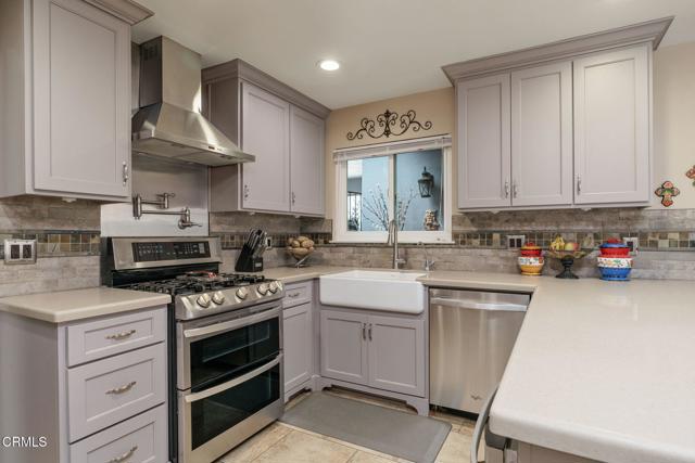8423 Hollister Street, Ventura CA: https://media.crmls.org/mediaz/b69d3a39-d84d-40c5-8515-8ee3b0d9b09a.jpg