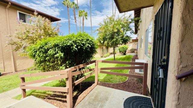 Detail Gallery Image 5 of 22 For 9719 Wintergardens Blvd., Lakeside,  CA 92040 - 1 Beds | 1 Baths