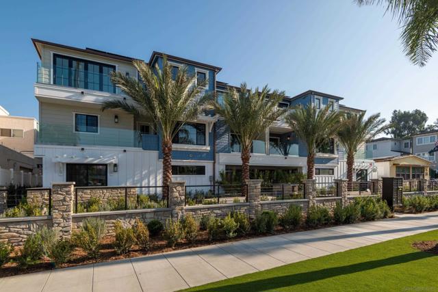 551 Orange Ave, Coronado CA: https://media.crmls.org/mediaz/b69f1104-bc9c-4f8b-9424-2ac156966b81.jpg