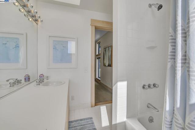 319 Tappan Ter, Orinda CA: https://media.crmls.org/mediaz/b69fa4fe-05ff-406c-8e5a-3b198ed83685.jpg
