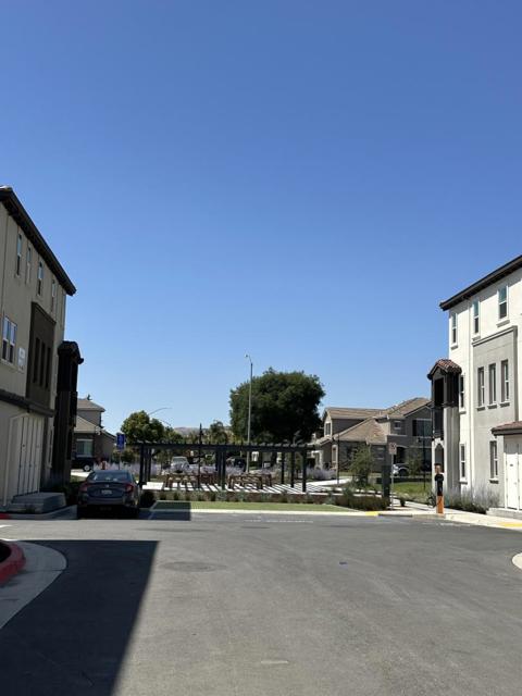 923 Layola Lane, Morgan Hill CA: https://media.crmls.org/mediaz/b6a03593-96e1-4038-bfce-570345ba12a5.jpg
