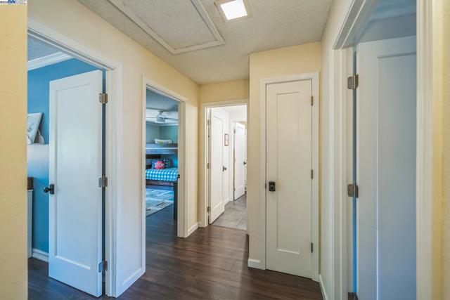 2740 Mohawk Cir, San Ramon CA: https://media.crmls.org/mediaz/b6a03a5e-56d3-4555-ac22-68857033dec3.jpg