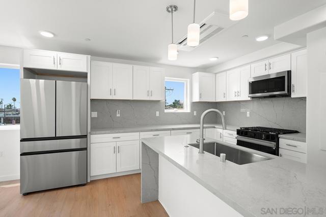 4004 Ohio St #3, San Diego CA: https://media.crmls.org/mediaz/b6a0c201-a731-4130-b1d7-eaad9b2f4e06.jpg
