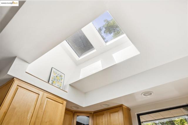 128 Alamo Sq, Alamo CA: https://media.crmls.org/mediaz/b6a2295d-cfec-4219-a56f-821d9ab4459b.jpg