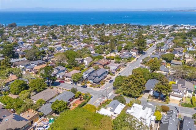 799 Grace Street, Monterey CA: https://media.crmls.org/mediaz/b6a30327-84ac-47d2-8f32-de4fcbefa10a.jpg