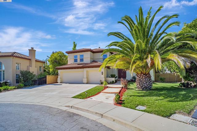 744 Bodega Ct, Fremont CA: https://media.crmls.org/mediaz/b6a316ef-8350-4120-8412-2a039e9cc222.jpg
