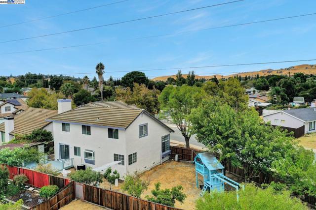 1618 Putnam St, Antioch CA: https://media.crmls.org/mediaz/b6a424e3-53ee-4ba8-9831-69a9b3541a0f.jpg