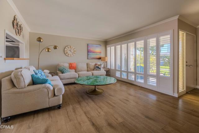 Detail Gallery Image 2 of 41 For 13 W Garden Gr, Port Hueneme,  CA 93041 - 2 Beds | 2 Baths