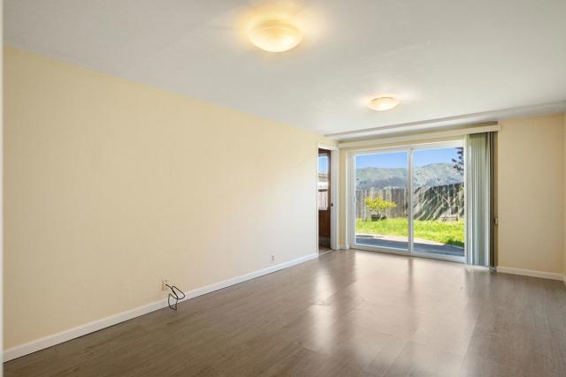 139 Santa Paula Drive, Daly City CA: https://media.crmls.org/mediaz/b6a4babd-184e-4e6a-a7f4-d30d5ac4f6ae.jpg
