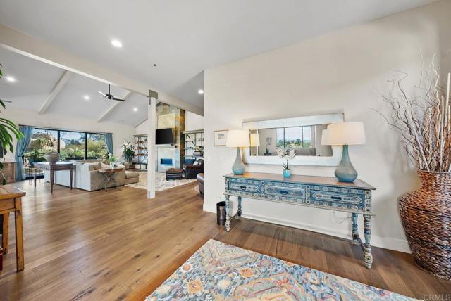 13495 Del Poniente Road, Poway CA: https://media.crmls.org/mediaz/b6a4c8d8-99d2-4e5b-b22c-fc943872ac73.jpg