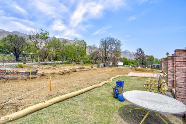 Detail Gallery Image 5 of 15 For 2899 N Mount Curve Ave, Altadena,  CA 91001 - – Beds | – Baths