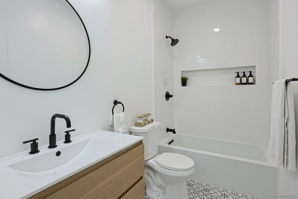 MLS #250030466SD img 19