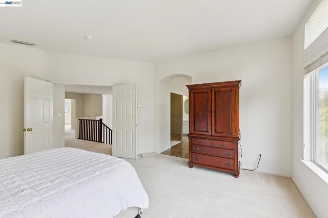 Image 22 of 51 For 25318 Buckeye Dr