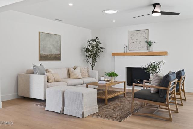 Detail Gallery Image 7 of 71 For 511 Beverly Cir, Camarillo,  CA 93010 - 4 Beds | 3 Baths