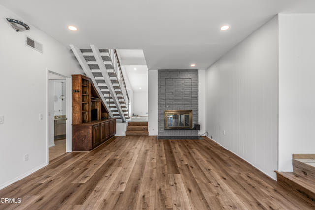 Detail Gallery Image 18 of 50 For 327 Bethany St, Thousand Oaks,  CA 91360 - 4 Beds | 2/1 Baths