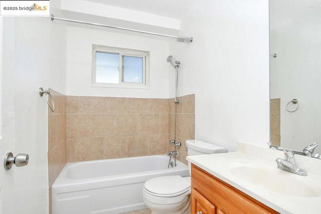 1205 Putnam Street, Antioch CA: https://media.crmls.org/mediaz/b6a8dae9-be19-4a31-b5d2-fef1c989417e.jpg