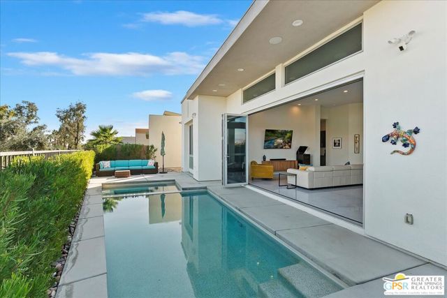 1280 Celadon Street, Palm Springs CA: https://media.crmls.org/mediaz/b6aa47fb-c5da-4da2-83fd-8f1ee39b9bc6.jpg