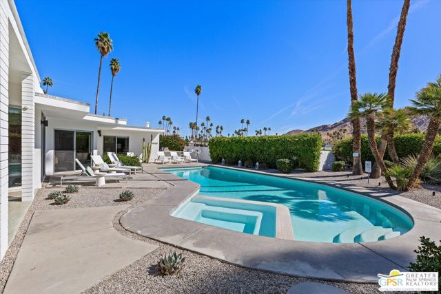 2280 S Camino Real, Palm Springs, CA 92264