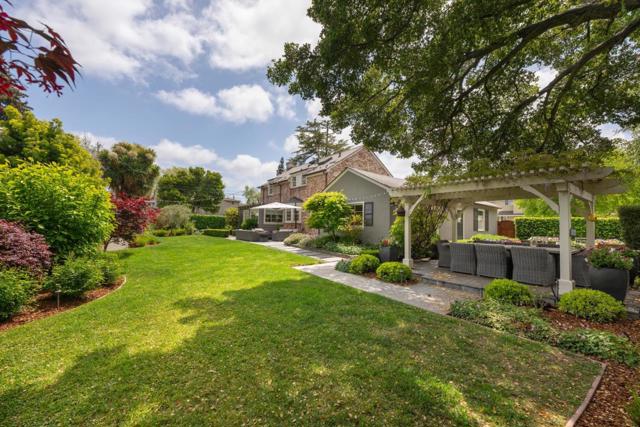 2995 Hacienda Street, San Mateo CA: https://media.crmls.org/mediaz/b6aacacb-0944-44b3-a811-4ba05ef9c92e.jpg