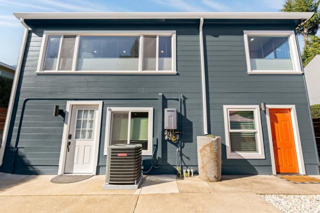 8124 Greenly Drive, Oakland CA: https://media.crmls.org/mediaz/b6ab3cbd-c6a5-467d-aa7e-797e31ccb1ad.jpg