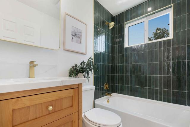2750 Landscape Drive, San Diego CA: https://media.crmls.org/mediaz/b6abd92e-2dfe-4a9d-a8fc-4ca65f1cc99e.jpg