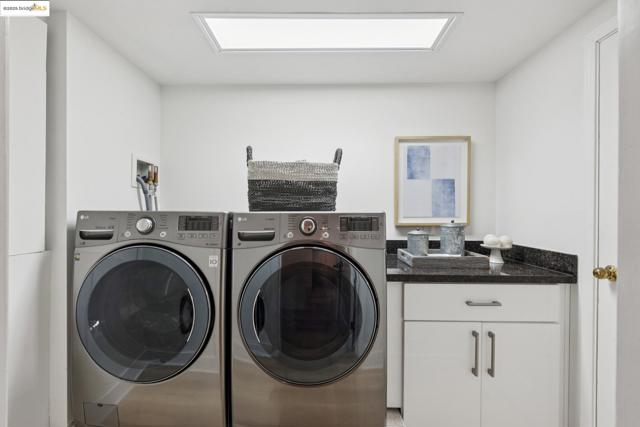 3 Craig Ave, Piedmont CA: https://media.crmls.org/mediaz/b6abe273-c6e8-4a50-9819-8cdd32a31fa9.jpg