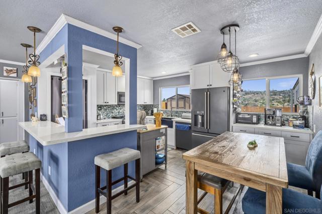 6352 Cleo St, San Diego CA: https://media.crmls.org/mediaz/b6ac7ad6-c7e8-4c5b-a48a-93eb383008a1.jpg