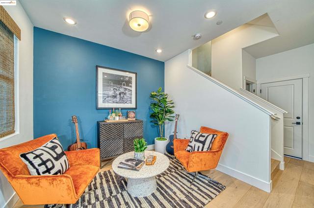 28973 Parkwood Lane, Hayward CA: https://media.crmls.org/mediaz/b6ace542-dfe3-410c-9225-c5fbbb474f65.jpg