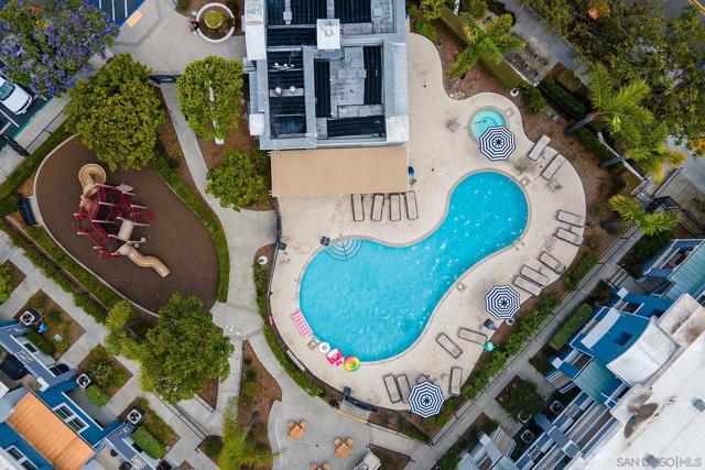 3528 Shoreline Bluff Ln, San Diego CA: https://media.crmls.org/mediaz/b6ad7b3d-d03c-41ff-a7b8-9f076154814d.jpg