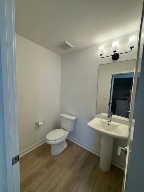 220 Babson Court, Claremont CA: https://media.crmls.org/mediaz/b6adce41-3965-4c18-bf50-5969b03db0d8.jpg