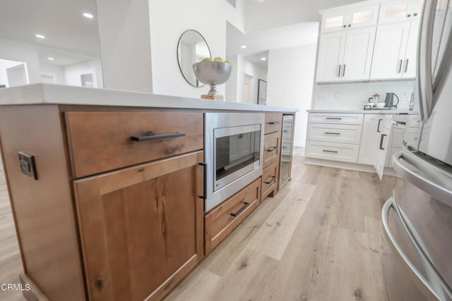 Grenerous Kitchen Island