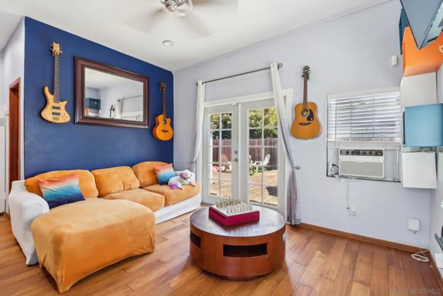 529 Olivewood Ter, San Diego CA: https://media.crmls.org/mediaz/b6ae26fd-0df7-4e60-a15e-d76f84cf2329.jpg