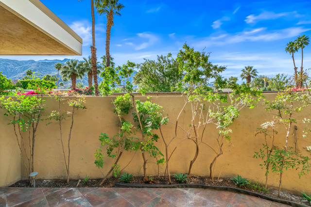 2501 N Indian Canyon Drive #631, Palm Springs, CA 92262
