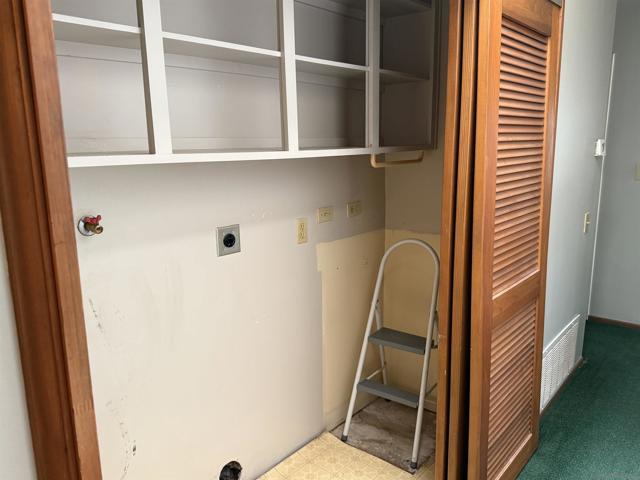 6056 Winfield Ave, La Mesa CA: https://media.crmls.org/mediaz/b6afa33c-7dbc-4042-8d9f-e35c9188cc97.jpg