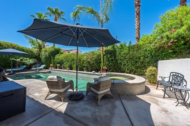 80680 Via Tranquila, La Quinta CA: https://media.crmls.org/mediaz/b6afdacd-160b-4e4c-a070-239c5a2b7c6b.jpg