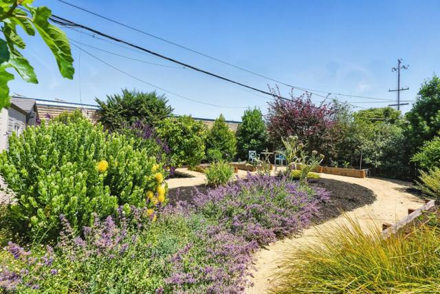 2077 Shoreview Avenue, San Mateo CA: https://media.crmls.org/mediaz/b6b0584f-879c-4a8f-adbc-2f0838781102.jpg