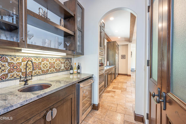 2330 Crystal Lane, Pasadena CA: https://media.crmls.org/mediaz/b6b07054-5478-4df4-adde-6cdaa8d80fff.jpg
