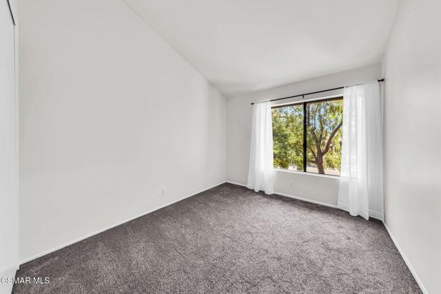 769 Birchpark Circle, Thousand Oaks CA: https://media.crmls.org/mediaz/b6b0bcc7-507a-4645-a4a8-c6769c96d667.jpg
