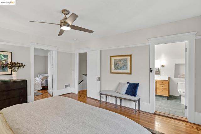 541 Boulevard Way, Piedmont CA: https://media.crmls.org/mediaz/b6b2b05a-0b0d-422d-97e5-03832e636db8.jpg