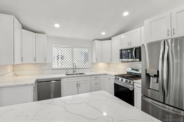 28890 Lilac Rd, Valley Center CA: https://media.crmls.org/mediaz/b6b40073-5ad4-438f-872b-085823decb58.jpg