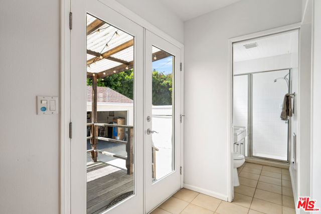 2205 ELM Avenue, Manhattan Beach, California 90266, 2 Bedrooms Bedrooms, ,2 BathroomsBathrooms,Residential,Sold,ELM,22148905