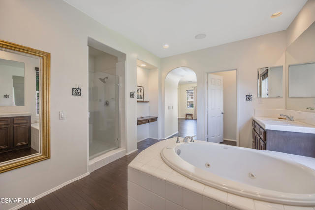 5309 Via Rincon, Newbury Park CA: https://media.crmls.org/mediaz/b6b55e1c-a7dd-495a-b02e-cd0fc64127d0.jpg