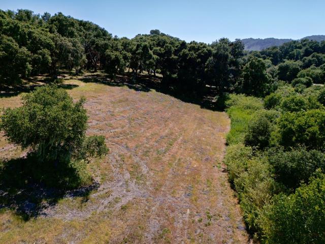 4 Holding Field Run, Carmel CA: https://media.crmls.org/mediaz/b6b56ccc-52b9-49f9-9402-374c294479a5.jpg