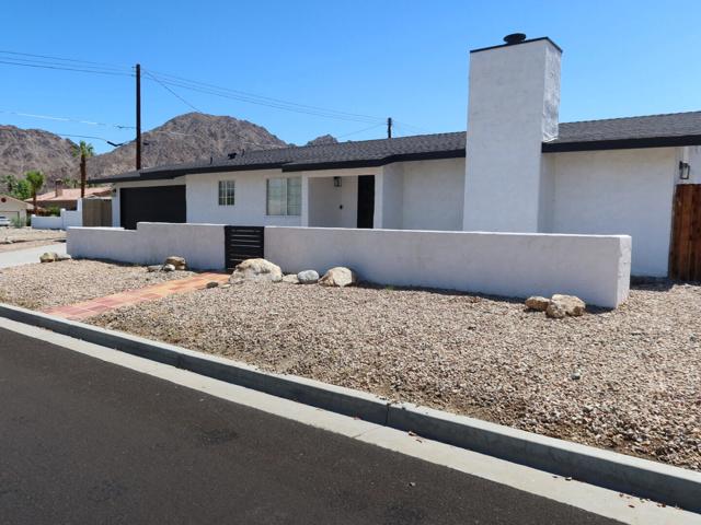 77305 Calle Colima, La Quinta CA: https://media.crmls.org/mediaz/b6b57ab5-0962-4902-8675-3c827791d452.jpg