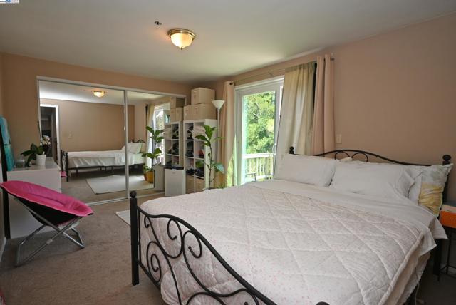38 Saint Stephens Dr., Orinda CA: https://media.crmls.org/mediaz/b6b589f5-0501-43c2-ab80-ead092c27c01.jpg