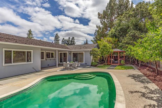 1378 Pritchett Court, Los Altos CA: https://media.crmls.org/mediaz/b6b6244f-e83e-444b-bfb3-c169117b4954.jpg