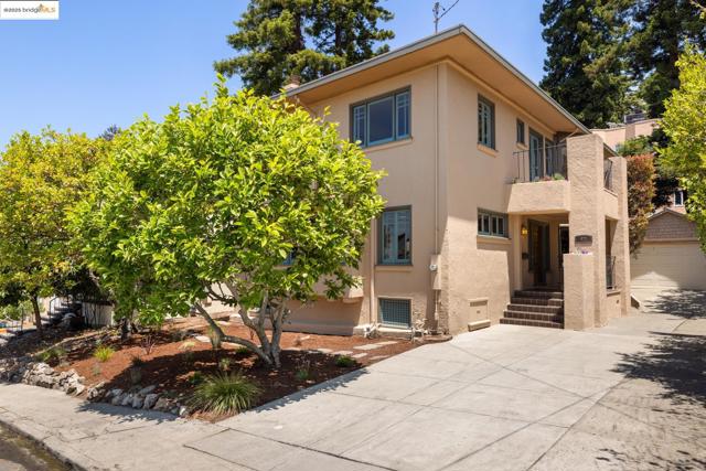 971 Santa Barbara Rd, Berkeley CA: https://media.crmls.org/mediaz/b6b652a3-ee98-4b6b-ada7-074452cd364f.jpg