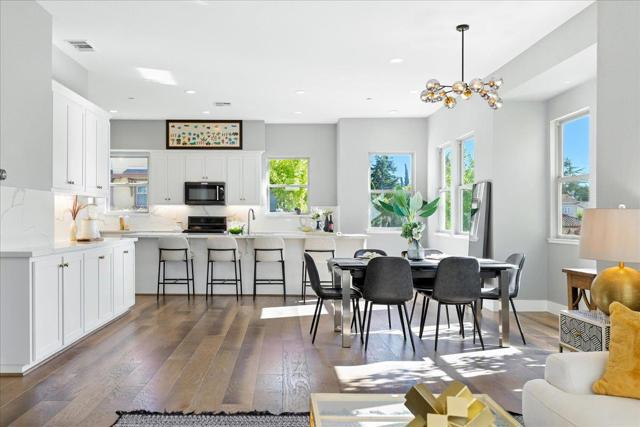 324 Cherokee Loop, Mountain View CA: https://media.crmls.org/mediaz/b6b65917-6109-45a2-b735-8f1000e857cb.jpg
